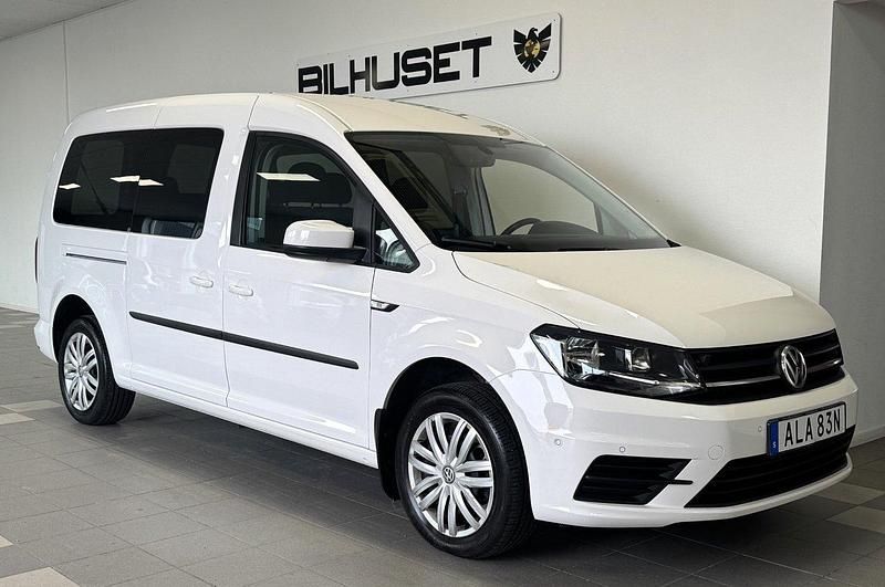 Vit Begagnad 2019 VW Caddy Maxi Life Life Minibuss | 319 900 kr - Bild 1/4