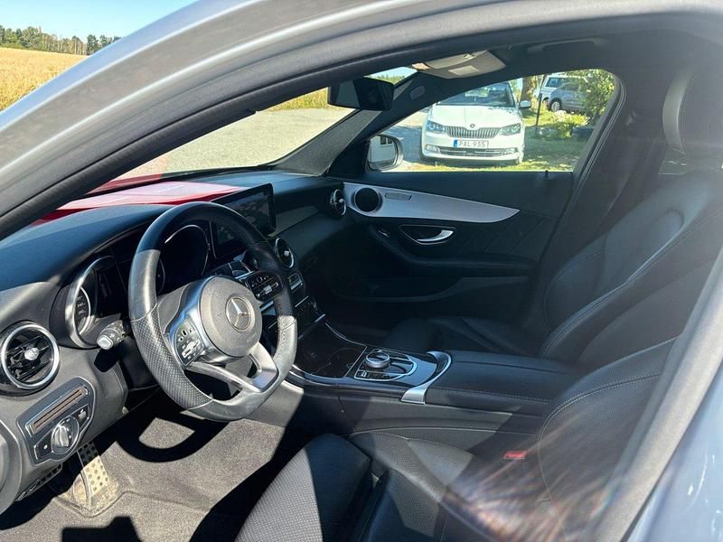 Begagnad Mercedes C220 AMG line 195 HK (143 kW) 2018 Silver Kombi