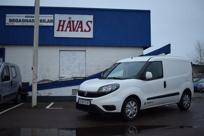 Vit Begagnad 2019 Fiat Doblò Minibuss | 114 900 kr (Bra pris) - Bild 1/4