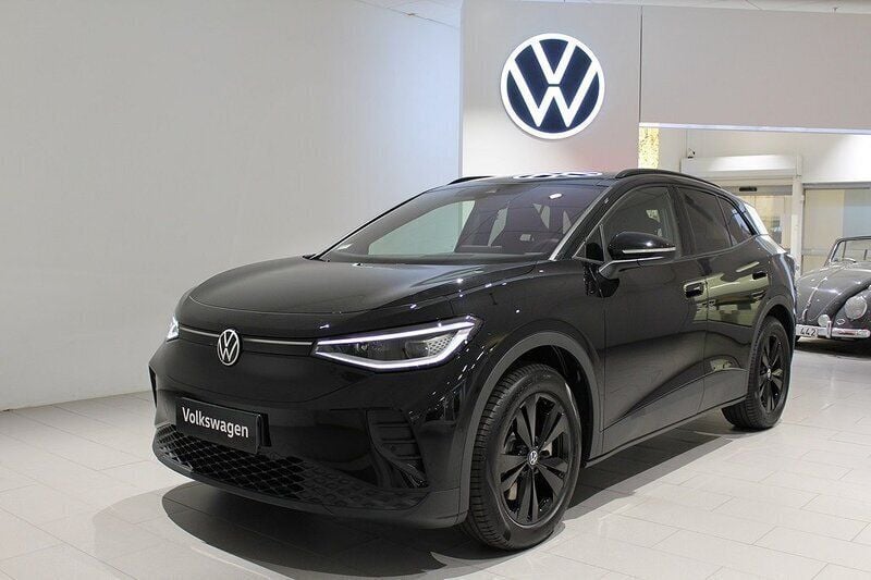 Svart (grenadilla black metallic) Ny 2025 VW ID.4 Pro SUV | 623 900 kr (Dyr) - Bild 1/4