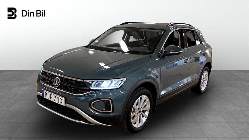 Mörkblå Begagnad 2024 VW T-Roc Edition SUV | 309 500 kr (Lite dyr) - Bild 1/4