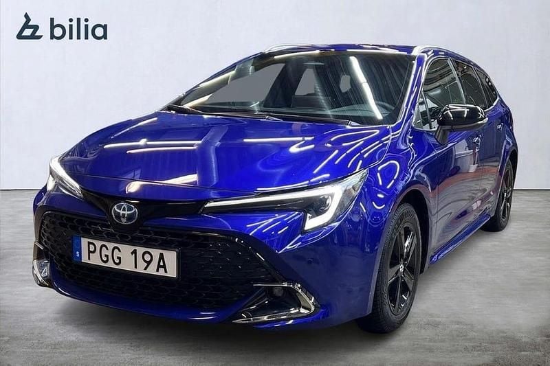 Blå Begagnad 2025 Toyota Corolla Style Kombi | 359 900 kr (Lite dyr) - Bild 1/4