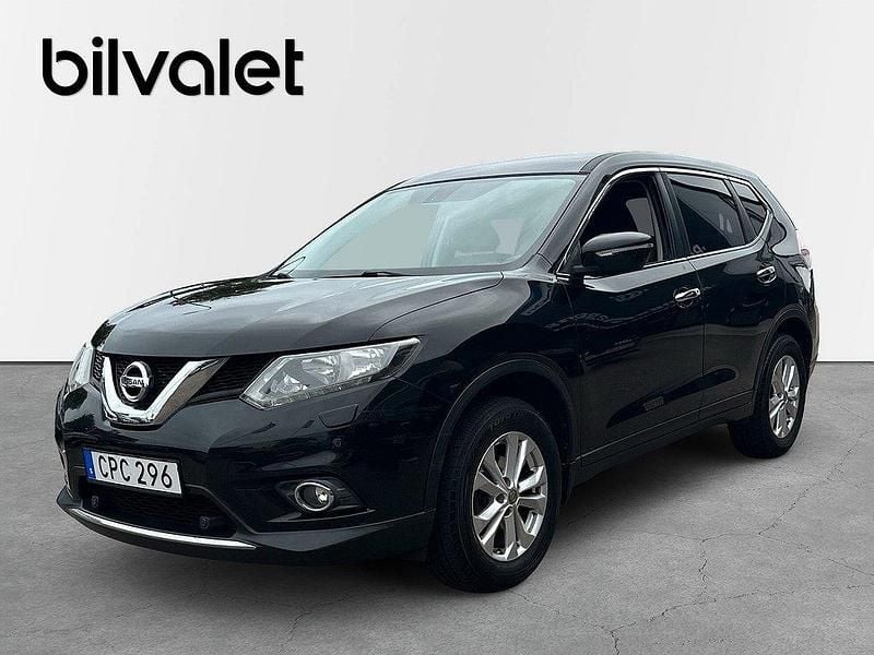 Svart Begagnad 2015 Nissan X-Trail SUV | 139 900 kr (Dyr) - Bild 1/4