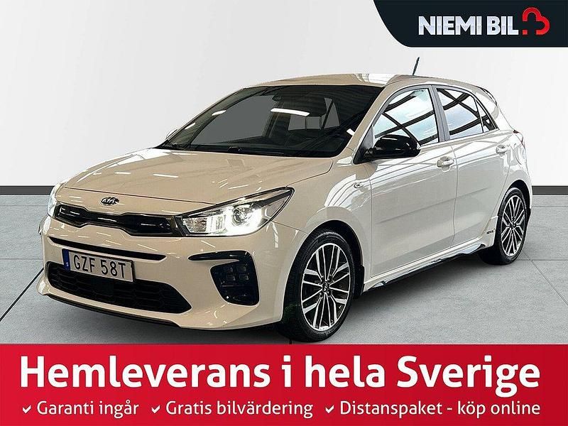 Vit Begagnad 2019 Kia Rio Halvkombi | 164 900 kr (Lite dyr) - Bild 1/3