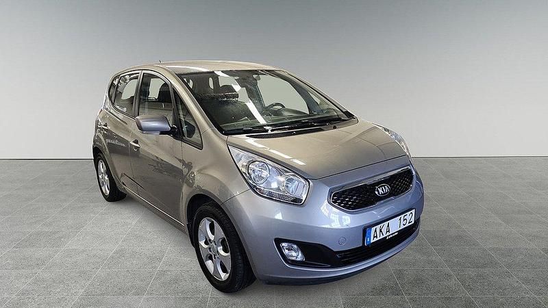 Grå Begagnad 2013 Kia Venga Comfort Halvkombi | 45 000 kr - Bild 1/4
