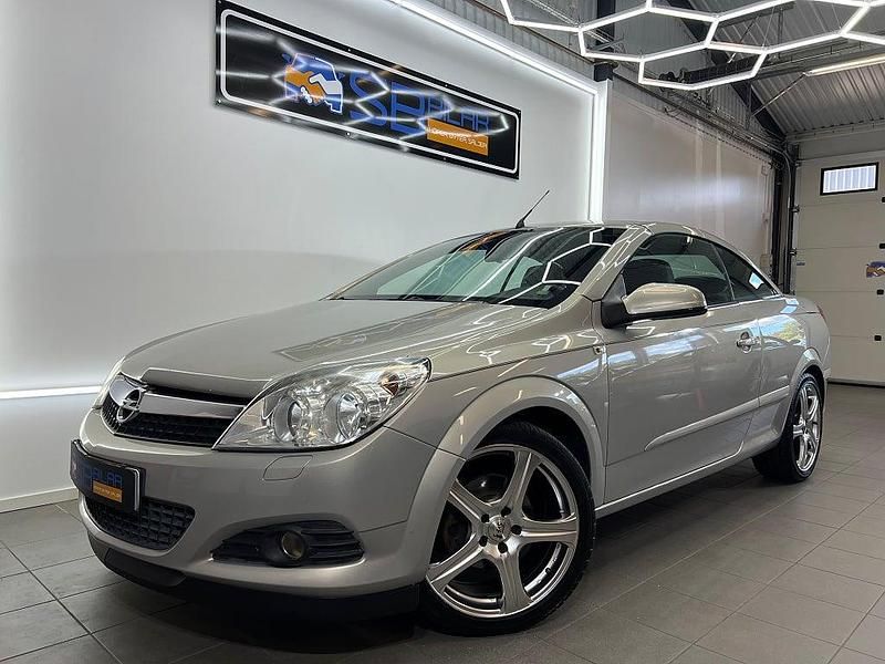 Begagnad Opel Astra Cabriolet 140 HK (102 kW) 2007 Grå Cab