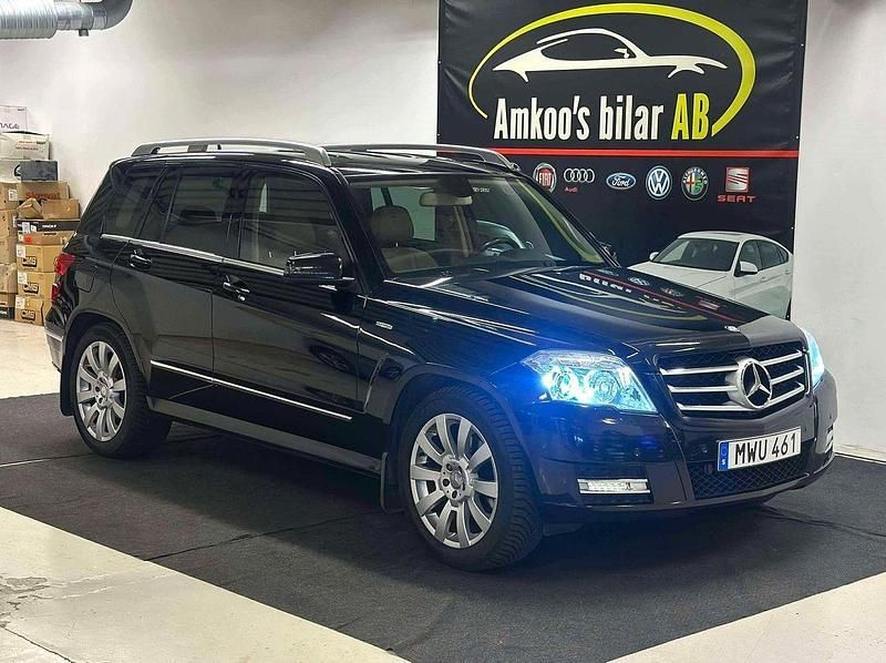 Svart Begagnad 2010 Mercedes GLK220 SUV | 109 900 kr (Marknadspris) - Bild 1/4