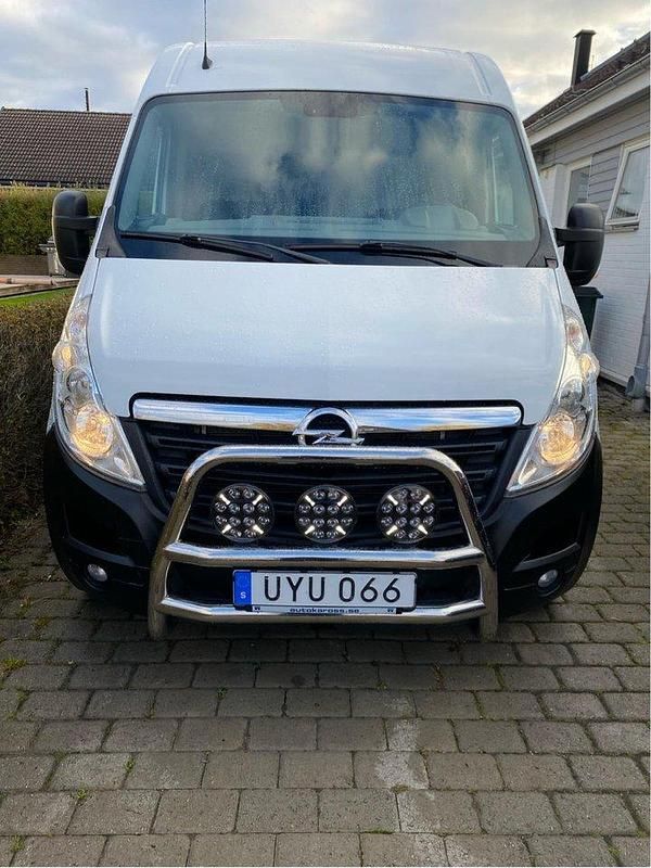Vit Begagnad 2017 Opel Movano Van | 165 000 kr (Marknadspris) - Bild 1/4