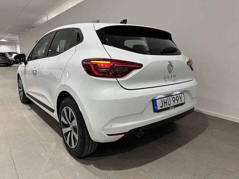 Begagnad Renault Clio V Equilibre 91 HK (66 kW) 2023 Vit Halvkombi