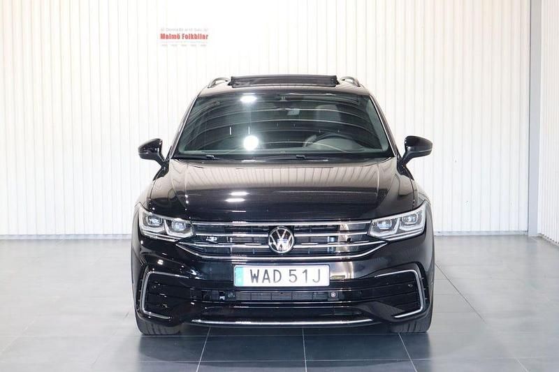 Begagnad VW Tiguan R-line 150 HK (110 kW) 2022 Svart SUV