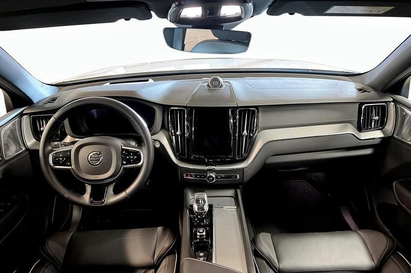 Begagnad Volvo XC60 455 HK (334 kW) 2025 Vit SUV