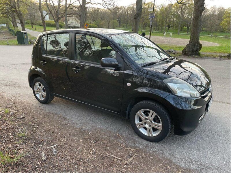 Svart Begagnad 2007 Subaru Justy Halvkombi | 22 000 kr - Bild 1/4