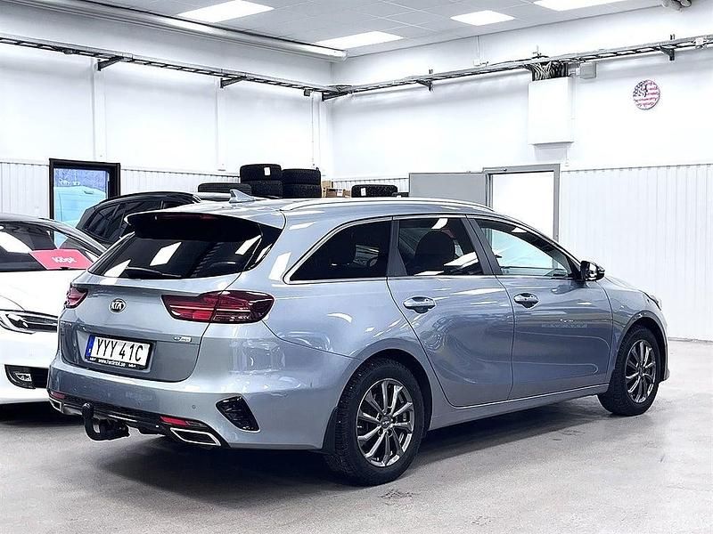 Begagnad Kia Ceed Sportswagon Advance 141 HK (103 kW) 2021 Grå Kombi