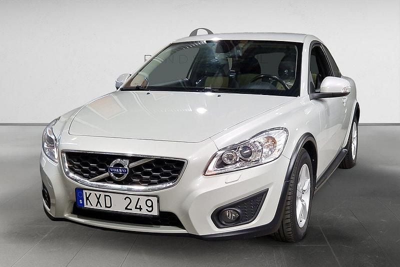 Vit Begagnad 2010 Volvo C30 Momentum Halvkombi | 94 900 kr (Lite dyr) - Bild 1/3