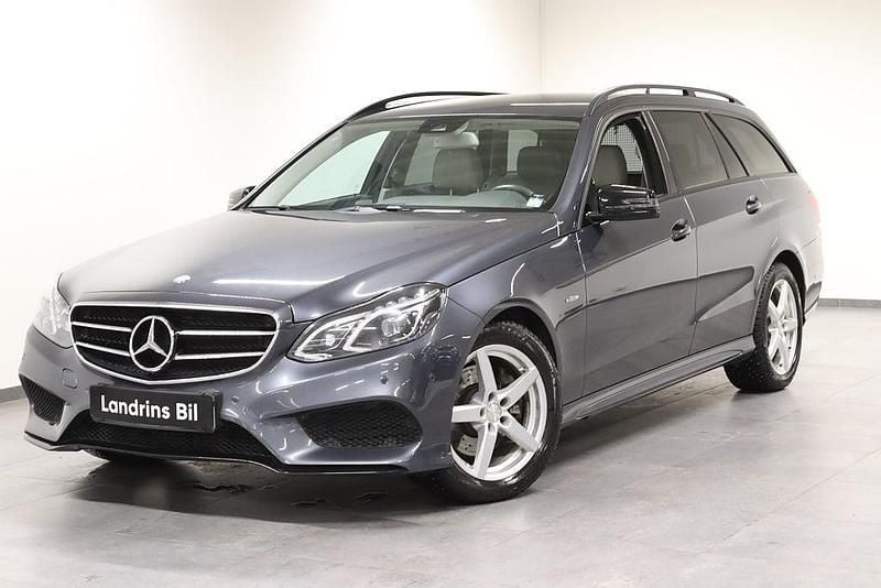 Grå Begagnad 2016 Mercedes E220 | 209 000 kr - Bild 1/4