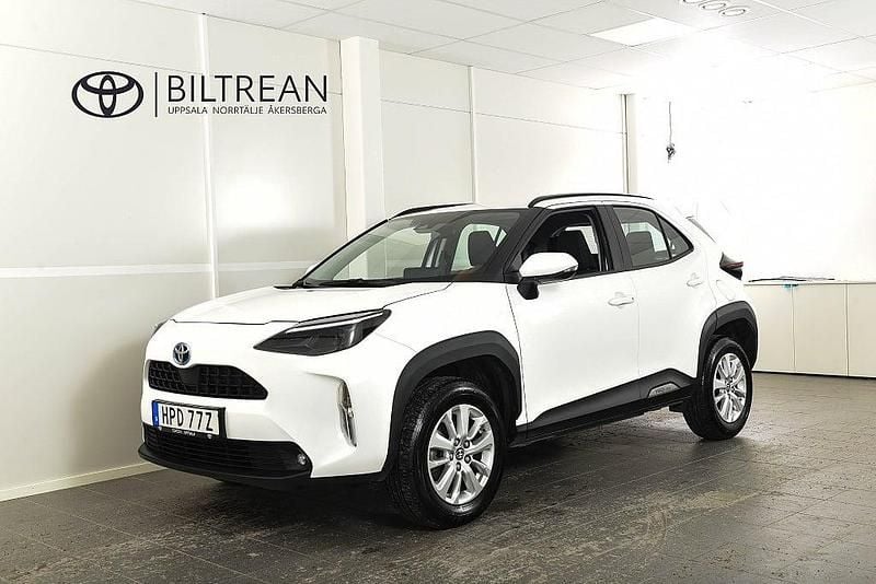 Vit Begagnad 2022 Toyota Yaris Cross Active SUV | 244 900 kr (Marknadspris) - Bild 1/4