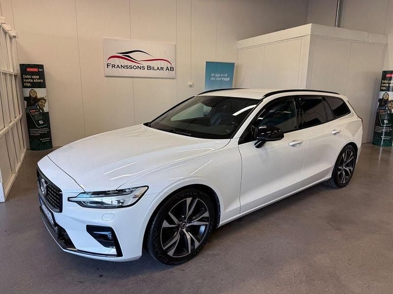 Vit Begagnad 2019 Volvo V60 R-Design Kombi | 239 900 kr (Dyr) - Bild 1/4