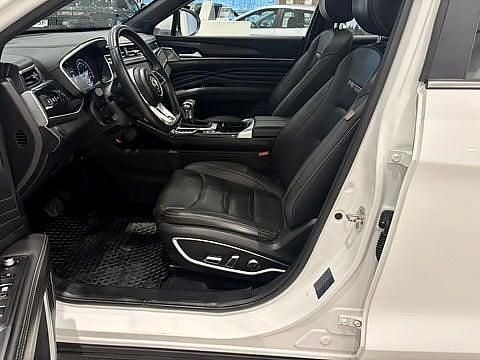 Begagnad DFSK Fengon 137 HK (100 kW) 2019 Vit SUV