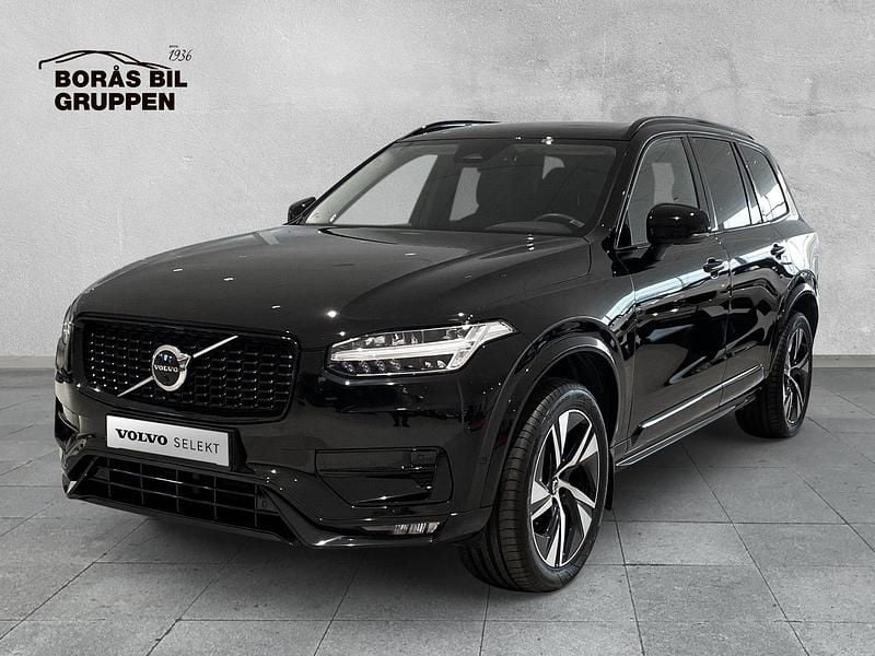Svart Begagnad 2023 Volvo XC90 Plus SUV | 599 000 kr (Superpris) - Bild 1/4