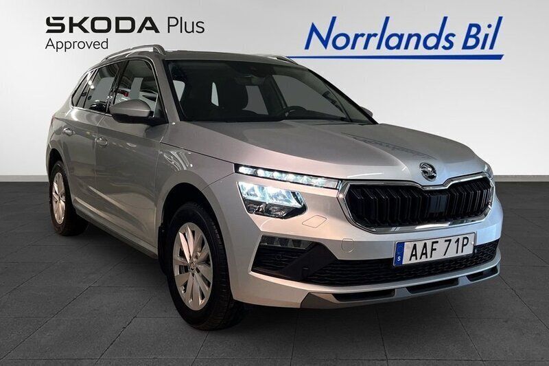 Silver (brilliant silver metallic) Begagnad 2024 Skoda Kamiq Selection SUV | 319 000 kr - Bild 1/4