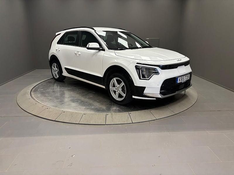 Begagnad Kia e-Niro 150 kW (204 HK) 2022 Vit SUV