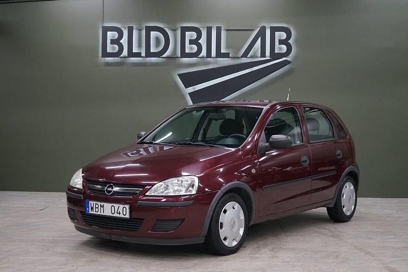 Begagnad Opel Corsa 75 HK (55 kW) 2004 Röd Halvkombi