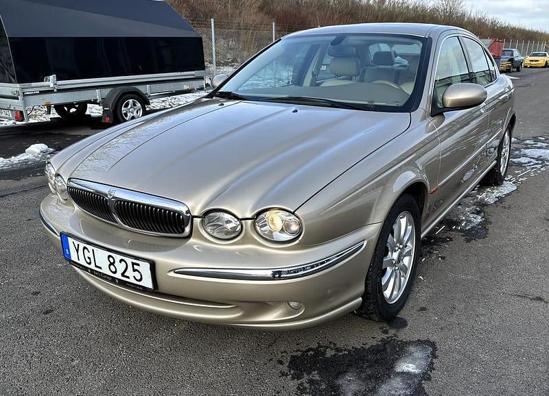 Begagnad Jaguar X-type 196 HK (144 kW) 2002 Sedan
