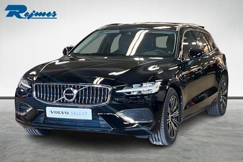 Svart Begagnad 2022 Volvo V60 Kombi | 329 900 kr (Bra pris) - Bild 1/4