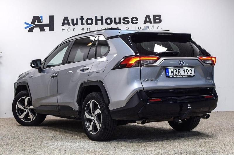 Begagnad Toyota RAV4 Edition 306 HK (225 kW) 2021 Silver SUV