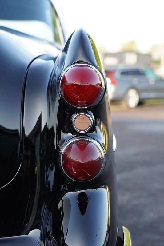 Begagnad Buick Super 185 HK (136 kW) 1954 Carlsbad black & arctic white Sportkupé