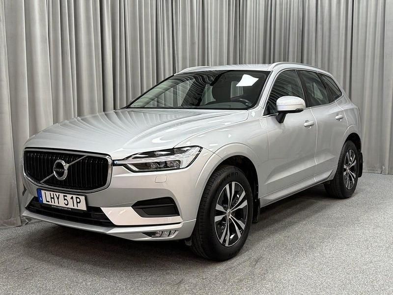 Silver Begagnad 2019 Volvo XC60 Momentum SUV | 229 900 kr (Marknadspris) - Bild 1/4