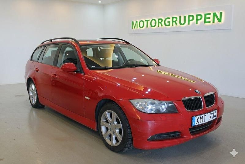 Röd Begagnad 2006 BMW 320 Advantage Kombi | 54 950 kr (Bra pris) - Bild 1/4