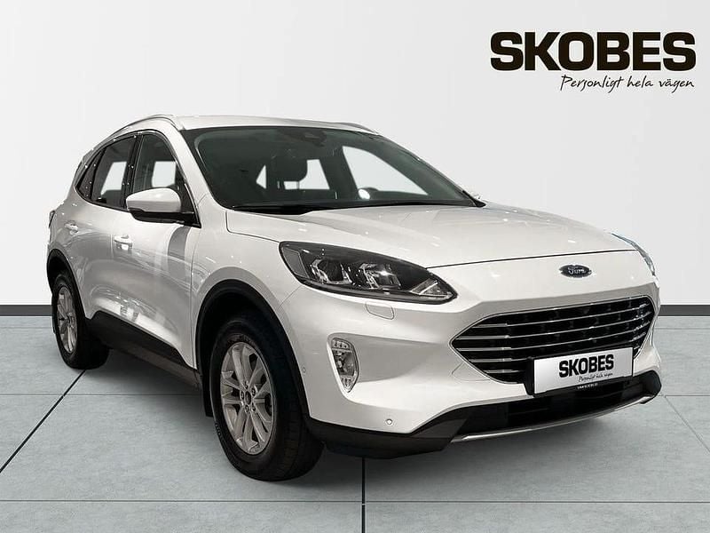 Vit Begagnad 2022 Ford Kuga Business Edition SUV | 269 900 kr (Marknadspris) - Bild 1/3