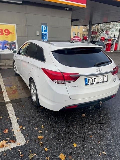 Begagnad 2012 Hyundai i40 Kombi | 70 000 kr (Bra pris) - Bild 1/4