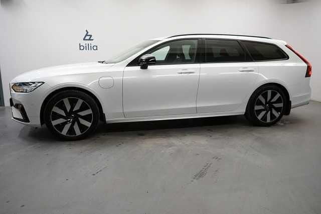 Begagnad Volvo V90 Plus 349 HK (256 kW) 2024 Vit Kombi