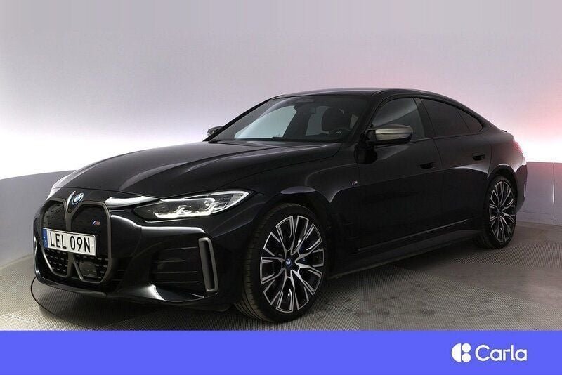 Svart Begagnad 2022 BMW i4 M Sport Sedan | 560 900 kr (Marknadspris) - Bild 1/4