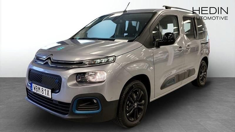 Grå Begagnad 2022 Citroën Berlingo Shine Minibuss | 219 800 kr - Bild 1/4