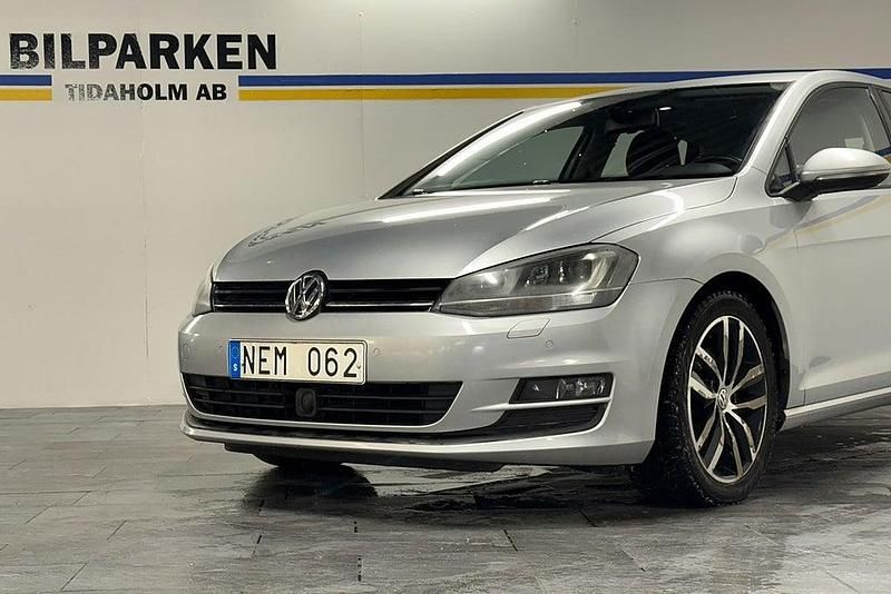 Begagnad VW Golf VII 105 HK (77 kW) 2012 Silver Halvkombi