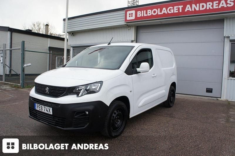 Vit Begagnad 2019 Peugeot Partner Van | 129 900 kr (Superpris) - Bild 1/4