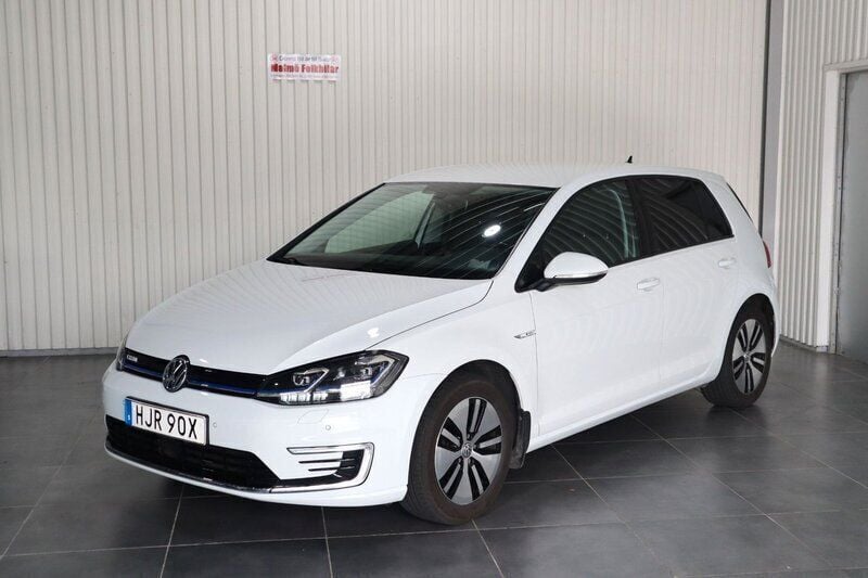 Vit Begagnad 2019 VW e-Golf Halvkombi | 149 900 kr (Marknadspris) - Bild 1/4
