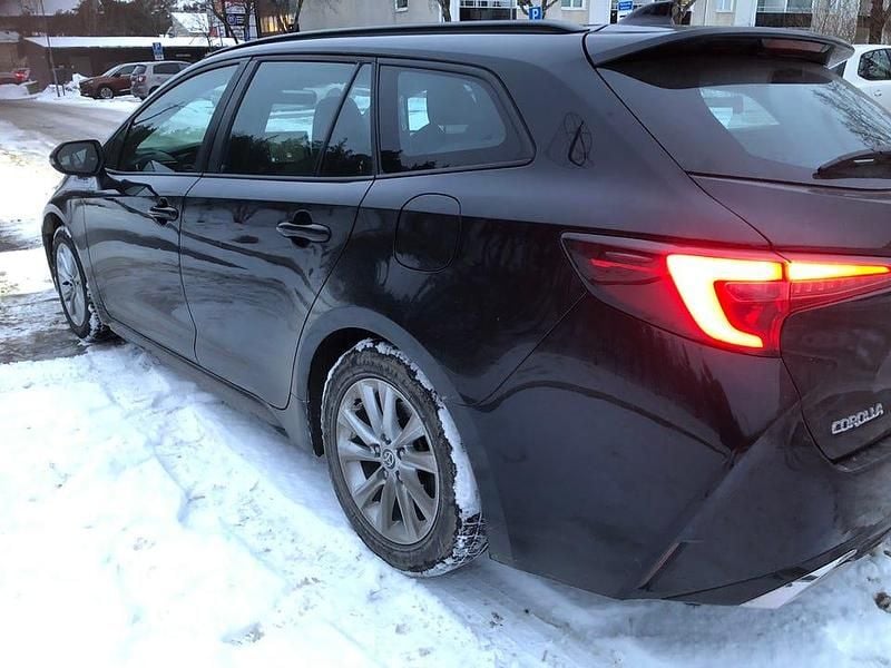Begagnad Toyota Corolla 140 HK (102 kW) 2023 Kombi