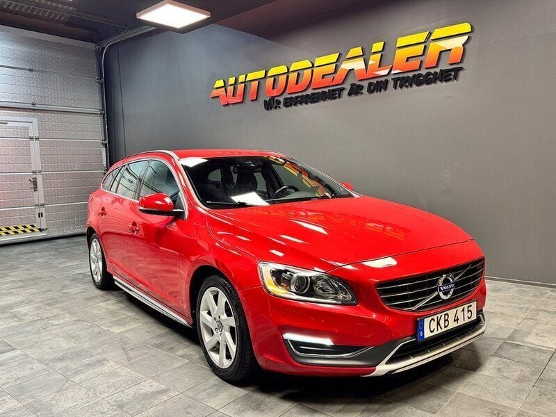 Röd Begagnad 2014 Volvo V60 Momentum Kombi | 119 900 kr (Bra pris) - Bild 1/4