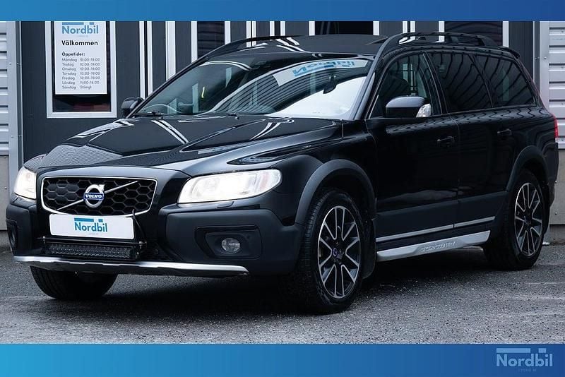 Svart Begagnad 2015 Volvo XC70 Standard Kombi | 174 800 kr (Marknadspris) - Bild 1/4
