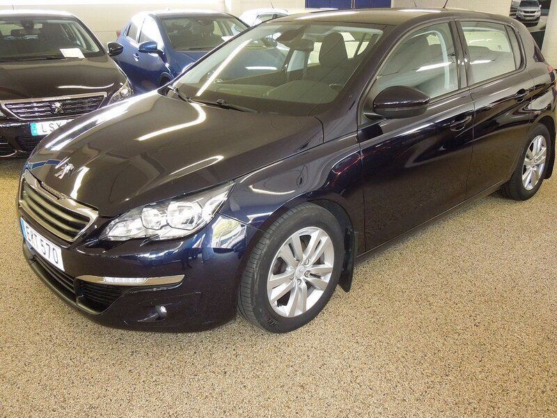 Mörkblå Begagnad 2014 Peugeot 308 Active Halvkombi | 84 900 kr (Marknadspris) - Bild 1/4