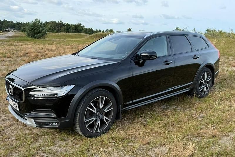 Begagnad 2019 Volvo V90 CC Kombi | 319 000 kr (Lite dyr) - Bild 1/4