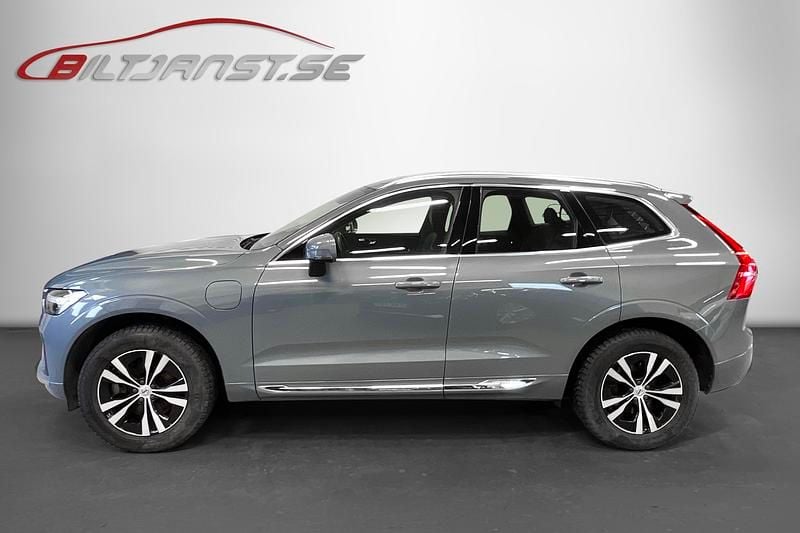 Begagnad Volvo XC60 Plus 355 HK (261 kW) 2022 Grå SUV
