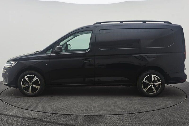 Svart Ny 2025 VW Caddy Maxi Minibuss | 504 625 kr (Lite dyr) - Bild 1/4