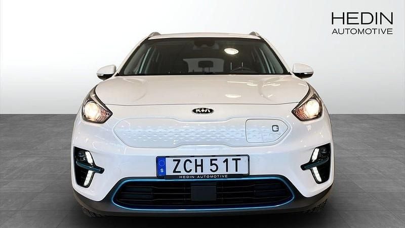 Begagnad Kia e-Niro Advance 150 kW (204 HK) 2021 Vit SUV