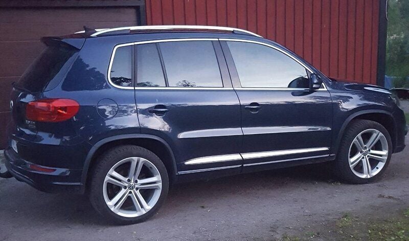 Blå Begagnad 2016 VW Tiguan Sportline SUV | 165 000 kr (Superpris) - Bild 1/4