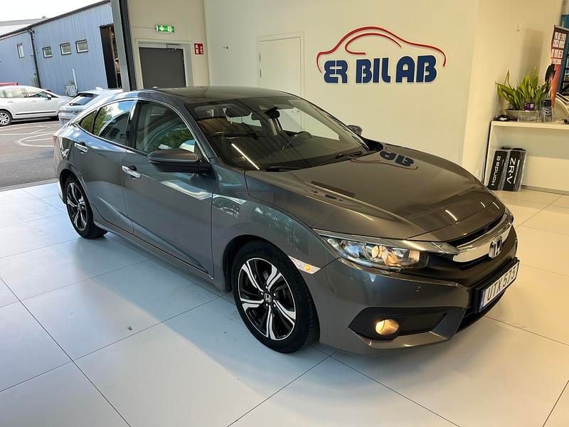 Mörkgrå (grå) Begagnad 2018 Honda Civic Elegance Sedan | 134 900 kr (Marknadspris) - Bild 1/3